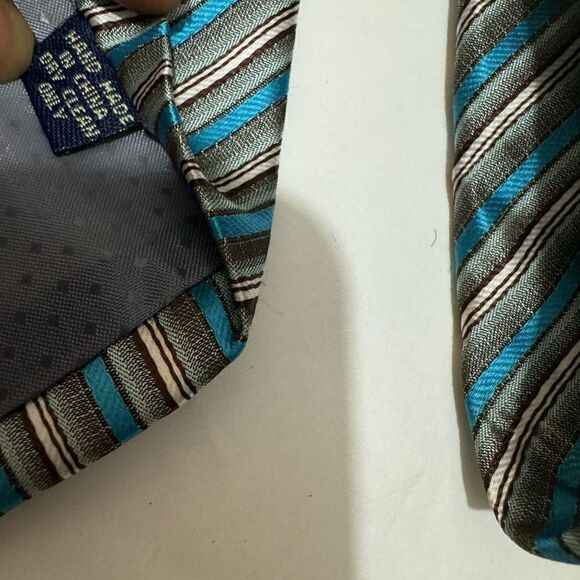 Versa Hand Made Men’s Neck Tie Made In China - Picture 6 of 6